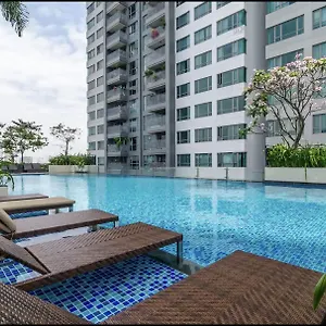 Zo Rivergate Center Free Pool Apartment